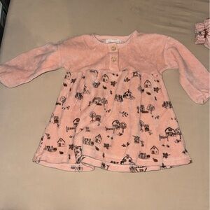 Beans 9-12 mo Velour dress. Perfect for that fall to winter transition!